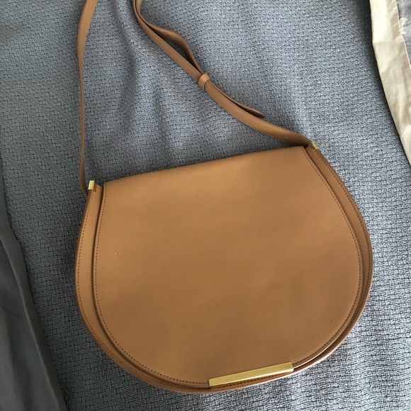 Cuyana Handbags - Cuyana Saddle Bag